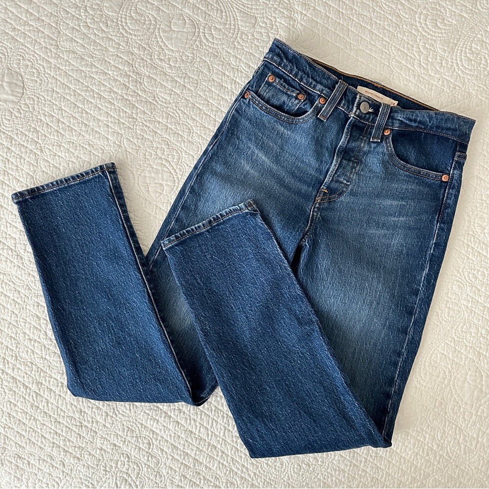 Levi’s Premium Denim Women’s Wedgie Straight Fit Jeans  25” Button Fly - Picture 5 of 15